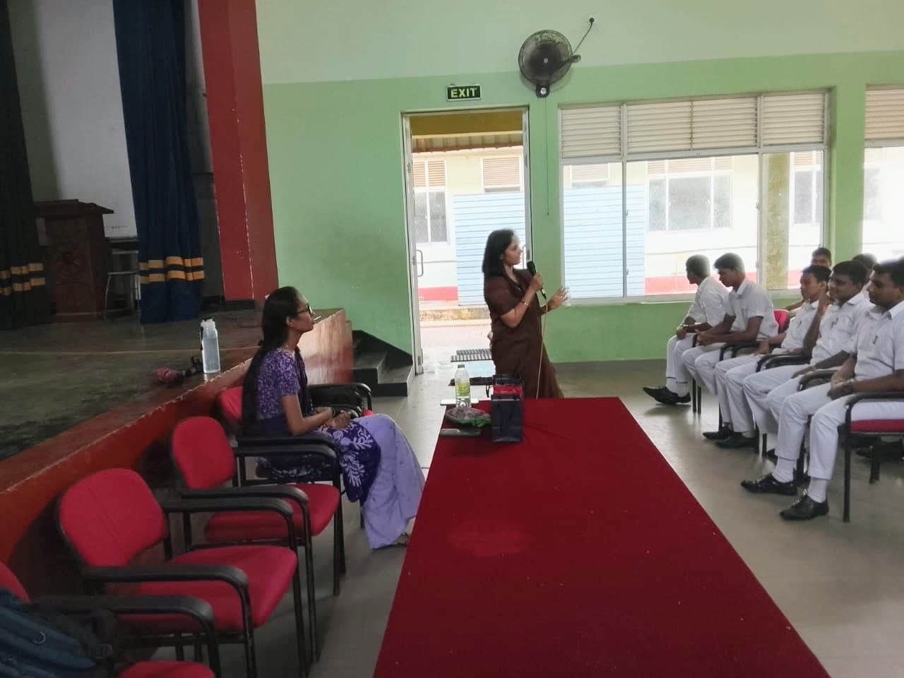 Workshop: From Wheels to Thinking Machines - The Story of AI